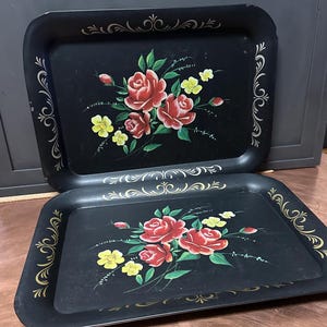 Black metal trays 18&quot;x13&quot; 2 Vintage serving trays - Cleaning the earth one piece at a time...
