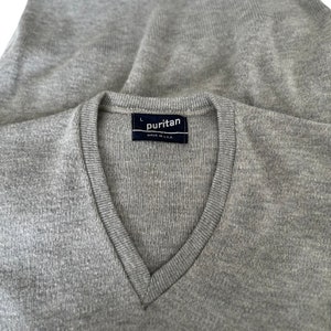 Sweater vest  L - Soft Gray Vintage Puritan men&#39;s Sweater vest - Super soft - Eco-friendly vintage clothes shop