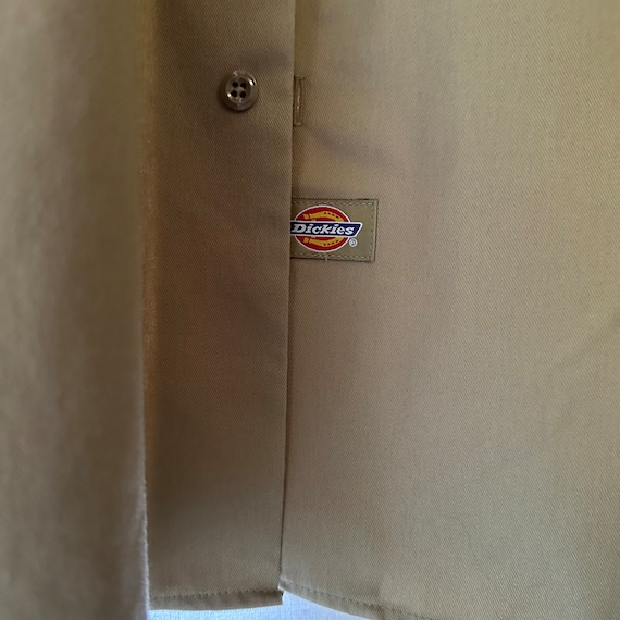 Dickies work shirt 34/35 Khaki long sleeve Button… - image 3