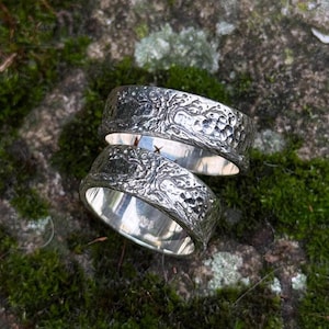Anillos de boda vikingos martillados a juego: Anillo para hombre con el Árbol de la Vida de Yggdrasil en oro de 14 quilates o plata 925