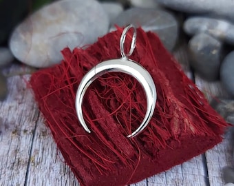 925 Silver Crescent Moon Necklace - Witch Pendant, Half Moon, Horn Jewelry, Elegant Moon Pendant