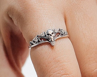 Goth Skull Ring - Gothic Engagement Ring - Unique Skull Wedding Ring - Dark Romantic Gothic Jewelry