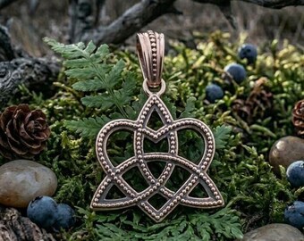 Celtic Love Knot Necklace - Romantic "I Love You" Pendant, Perfect Gift for Her