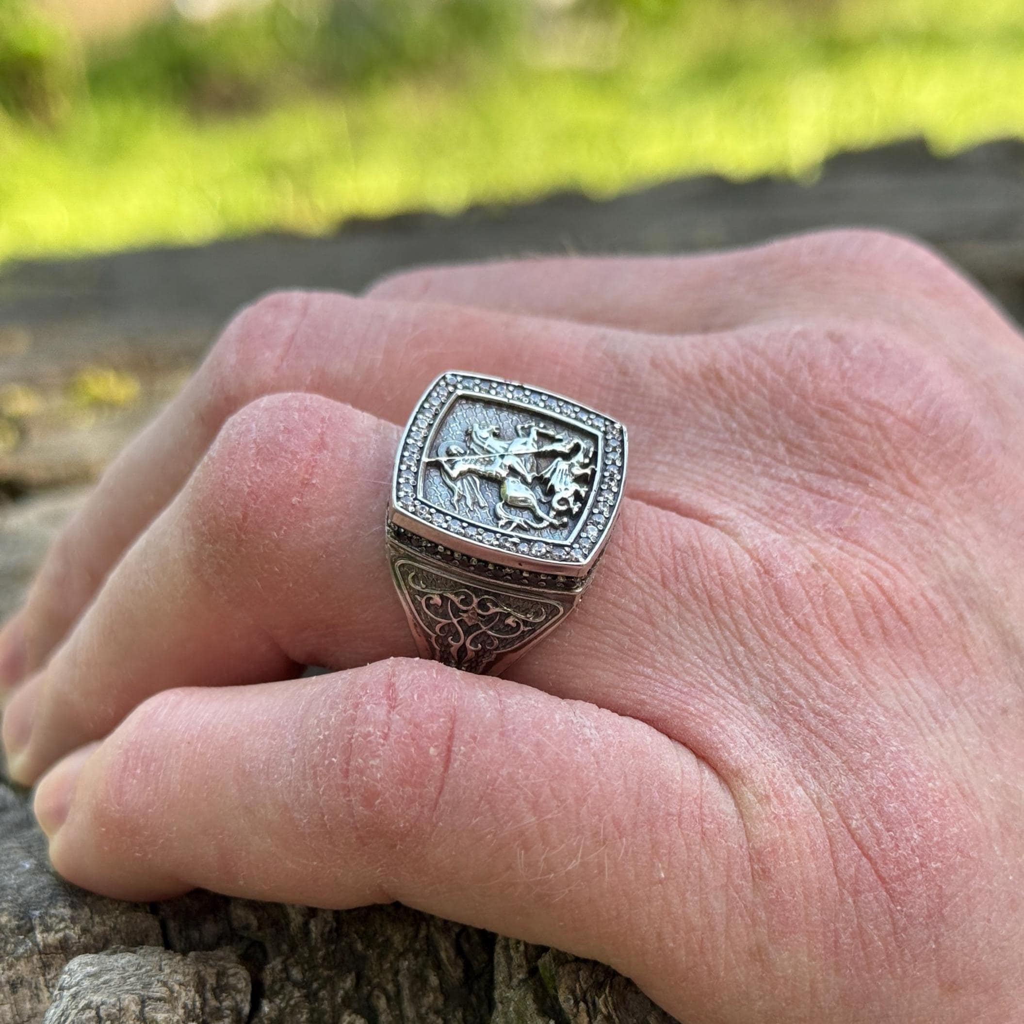 anello da uomo con timbro San Giorgio anello da uomo con timbro San Giorgio