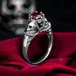 Gothic Skull Engagement Ring with Red Gemstone – Alternative Wedding Jewelry, Dark Romance Gothic Ring for Men and Women