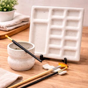 Speckled Ceramic Paint Palette with Wavy Cup and Matching Paintbrush Rest Gift Set