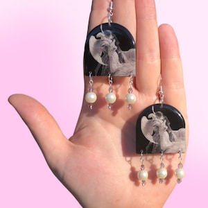 A Romantic Encounter Earrings