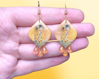 Pendientes de arcilla polimérica con cuentas pequeñas de Gustav Klimt "El beso": joyería romántica