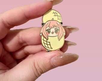 Peanut Telepath Pin