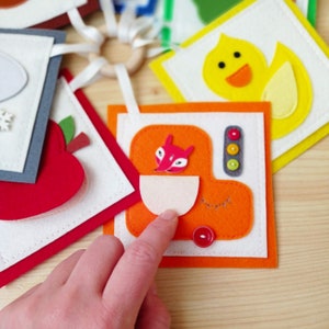 Carte in feltro silenziose Giocattoli sensoriali Primo regalo di compleanno per neonati Giocattolo educativo Gioco tranquillo Regalo per maschietto Regalo per femminuccia Impara i colori Attività per bambini piccoli