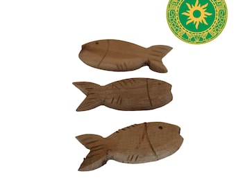 3 wooden fish