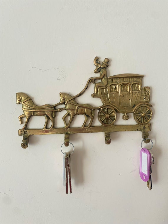 小物 COACH Horse&Carriage Hangtag Key Holder Vintage Brass Key Holder, Horse Carriage Wall Decor - Etsy Denmark