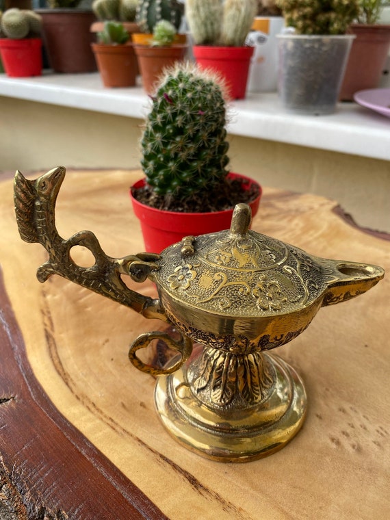 Brass Aladdin Oil Lamp, Home Decor, Incense Burner Gift, Office Decor,  Handmade Aladdin Lamp, Collectible, Souvenir, Handcrafted Decor 