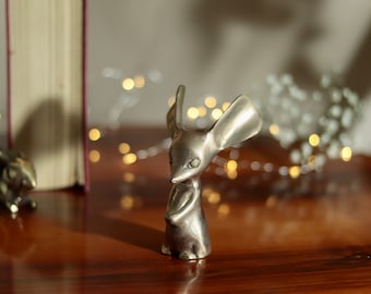 Figura de conejo, Adorno de liebre de oro Estatua de conejito de latón vintage, minimalista, Navidad, Animal de bosque de latón, orejas largas, Decoración de guardería