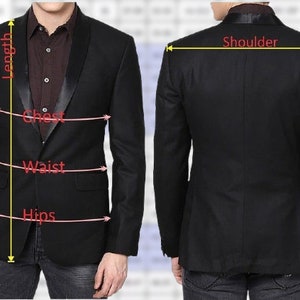 Puede incluir: Una chaqueta negra con solapa de sat&eacute;n. La chaqueta se muestra con medidas de longitud, pecho, cintura, caderas y hombros.