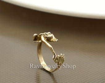 Handmade Brass Frog Ring | Adjustable Amphibian Jewelry | Nature Animal Ring | Whimsical Boho Brass Gift | Cute Frog Lover Jewelry