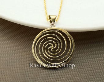 Collar con colgante de símbolo en espiral / Amuleto energético de latón hecho a mano / Joyería espiritual de oro bohemio / Amuleto de geometría sagrada / Regalo único para ella