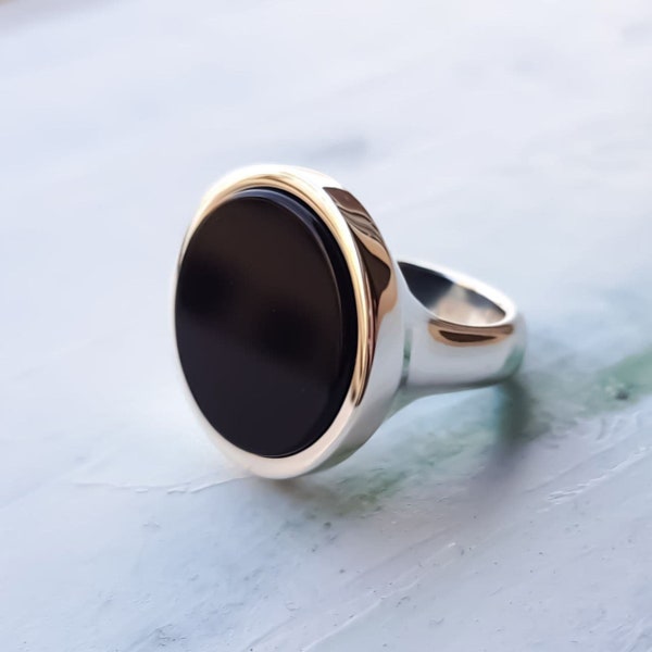 Zwarte Onyx Ring. Grote Zilveren Ring. Zwarte Stenen Ring. Ronde Onyx Edelsteen. Minimalistisch ontwerp. December Birthstone . Coole ring. Cadeau voor vrouwen.