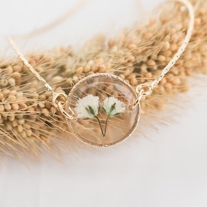 カスミソウの花のブレスレット：金張りの思い出のジュエリー