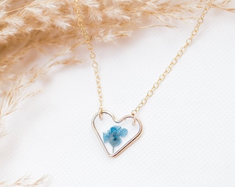 Gold dainty heart pressed flower necklace. Forget me not flower necklace. Miscarriage gift, child loss gift, remembrance gift.