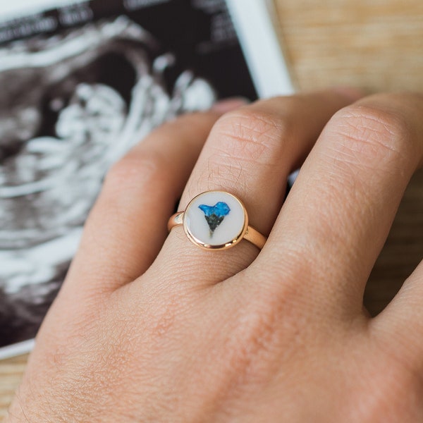 Miscarriage ring. Forget me not pressed flower ring. Adjustable gold floral ring. Child loss miscarriage remembrance sympathy ring.