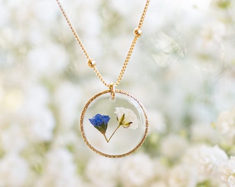 Forget me not & Baby's breath flower necklace. Miscarriage memorial keepsake. Minimalistic child loss remembrance flower necklace for mom.