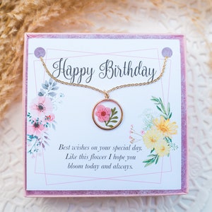 Gepresste Blume Halskette. Geburtstagsgeschenk für sie. Gold gefüllt gepresste Pflaume Blume Halskette Geschenk für Freund, Freundin, Schwester.