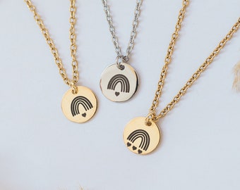 Collar personalizado con corazones arcoíris para conmemorar un aborto espontáneo. Regalo para mamá por la pérdida de un bebé. Regalo conmemorativo por la pérdida de un embarazo. Collar con la esperanza.