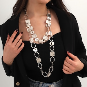 Handgefertigte Versilberte Lange Kette: Boho Statement Schmuck