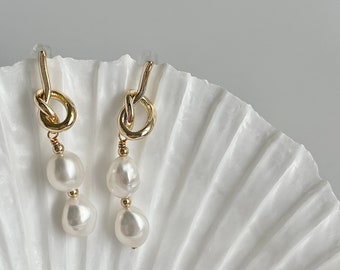 Baroque Pearl Earrings,Large Pearl Earrings,Pearl Drop Earrings,White Pearl Earrings,Bridal Pearl Earrings,Pearl Earring Dangle