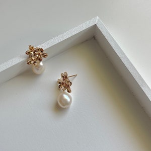 Flower and Pearl Drop Earrings,Gold Pearl Earrings,Real Freshwater Pearl Earrings,Baroque Pearl Earrings,Bridesmaid Gift image 6