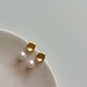 Stud Pearl Earrings,Real Freshwater Pearl Earrings,Pearl Drop Earring,Gold Pearl Earrings Dangle,Bridesmaid Jewelry,Gift For Her
