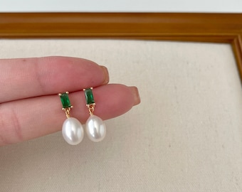 Clip On Earrings Dangle,Green Pearl Earrings,Bridal Pearl Earrings,Gold Pearl Earrings,Wedding Jewelry,Gift For Her