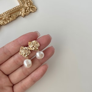 Rose and Pearl Drop Earrings,Pearl Flower Earrings,Pearl Earrings Dangle,Gold Pearl Earrings,Baroque Pearl Earrings,Bridesmaid Gift image 5