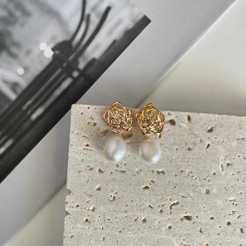Rose and Pearl Drop Earrings,Pearl Flower Earrings,Pearl Earrings Dangle,Gold Pearl Earrings,Baroque Pearl Earrings,Bridesmaid Gift image 2