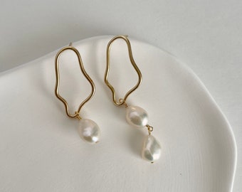 Baroque Pearl Earrings,Statement Pearl Earrings, Pearl Dangle Earrings,Pearl Drop Earrings,Unique Gift