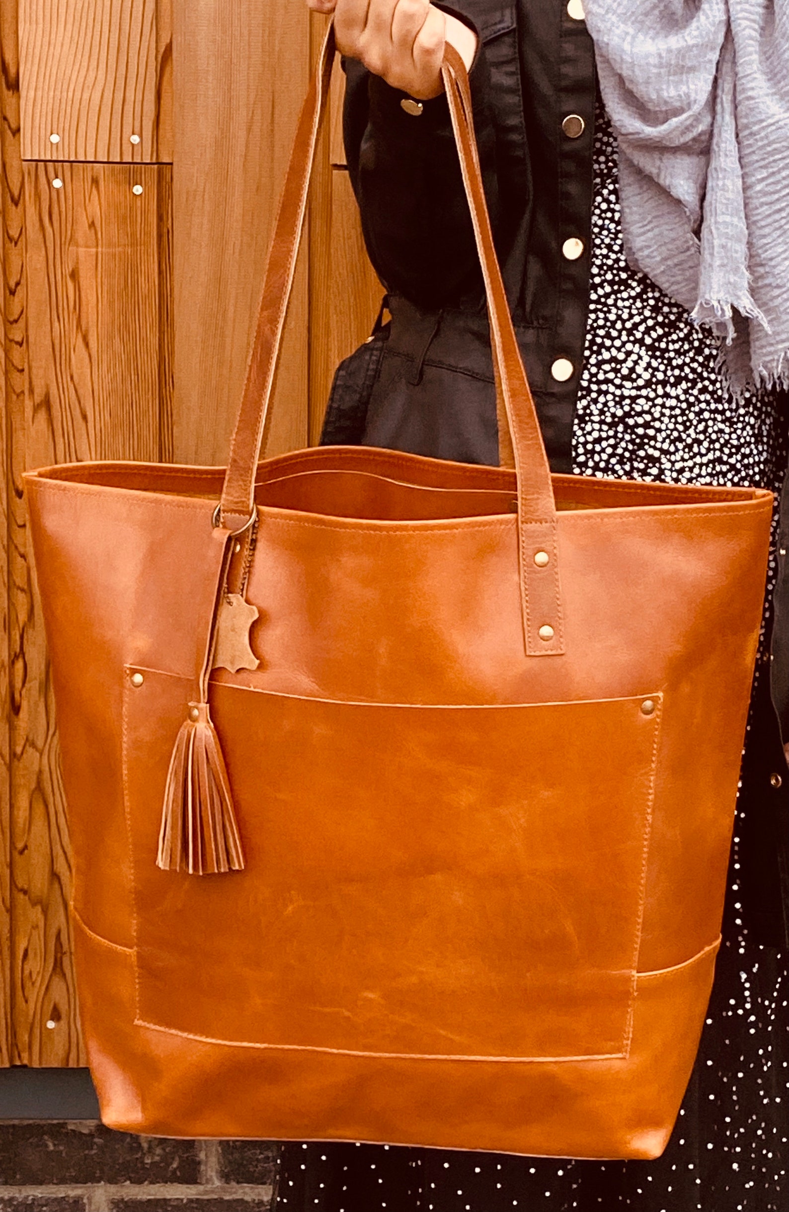 leather tote bag