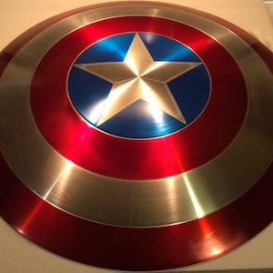 Marvels Avengers Legend Captain America Shield | Metallproppreplika | Halloween medeltida rustning cosplay | Ikonisk röd, vit, blå styling 24"
