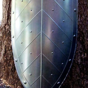 Medieval Knight Pointed Shield | Larp Re-enactment Cosplay Heater Shield | Functional Armor Knight Battle Shield Handmade | Halloween Gift