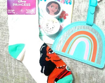 CHILDREN'S Disney Princess Moana Logo Socks/2 Moana Lip Balms/Rainbow Luggage Tag