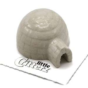 Little Critterz White Igloo "Snowy" Figurine – Handcrafted Snow Igloo Collectible Porcelain - Christmas Gift Miniature Porcelain Figurine