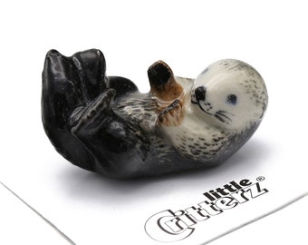 Little Critterz Black - Sea Otter "Hammer" Home Decor - Birthday Gift Decorative Figurine - Miniature Porcelain Figurine