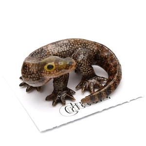 Little Critterz Komodo Dragon Indonesia - Amphibians Jungle Reptile Decorative Figurine - Miniature Porcelain Figurine