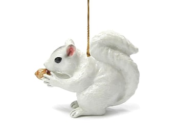 Northern Rose White Squirrel Christmas Ornament - Home Decor Reptile Decorative Figurine - Christmas Ornament Porcelain Figurine