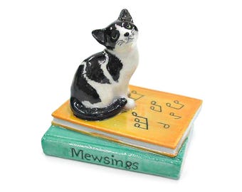 Northern Rose Cat Figurine Kitten Mewsings - Handcrafted Home Decor Animal Birthday Gift  Decorative Figurine - Miniature Porcelain Figurine