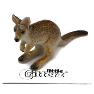 Little Critterz Wallaby"Rocko" Brown Kangaroo Animal - Home Decor Animal Decorative Figurine Birthday Gift - Miniature Porcelain Figurine