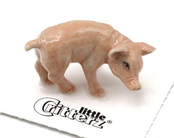 Little Critterz Pink Piglet "Wilbur" - Hand-Painted Home Decor Animal Birthday Gift Decorative Figurine - Miniature Porcelain Figurine