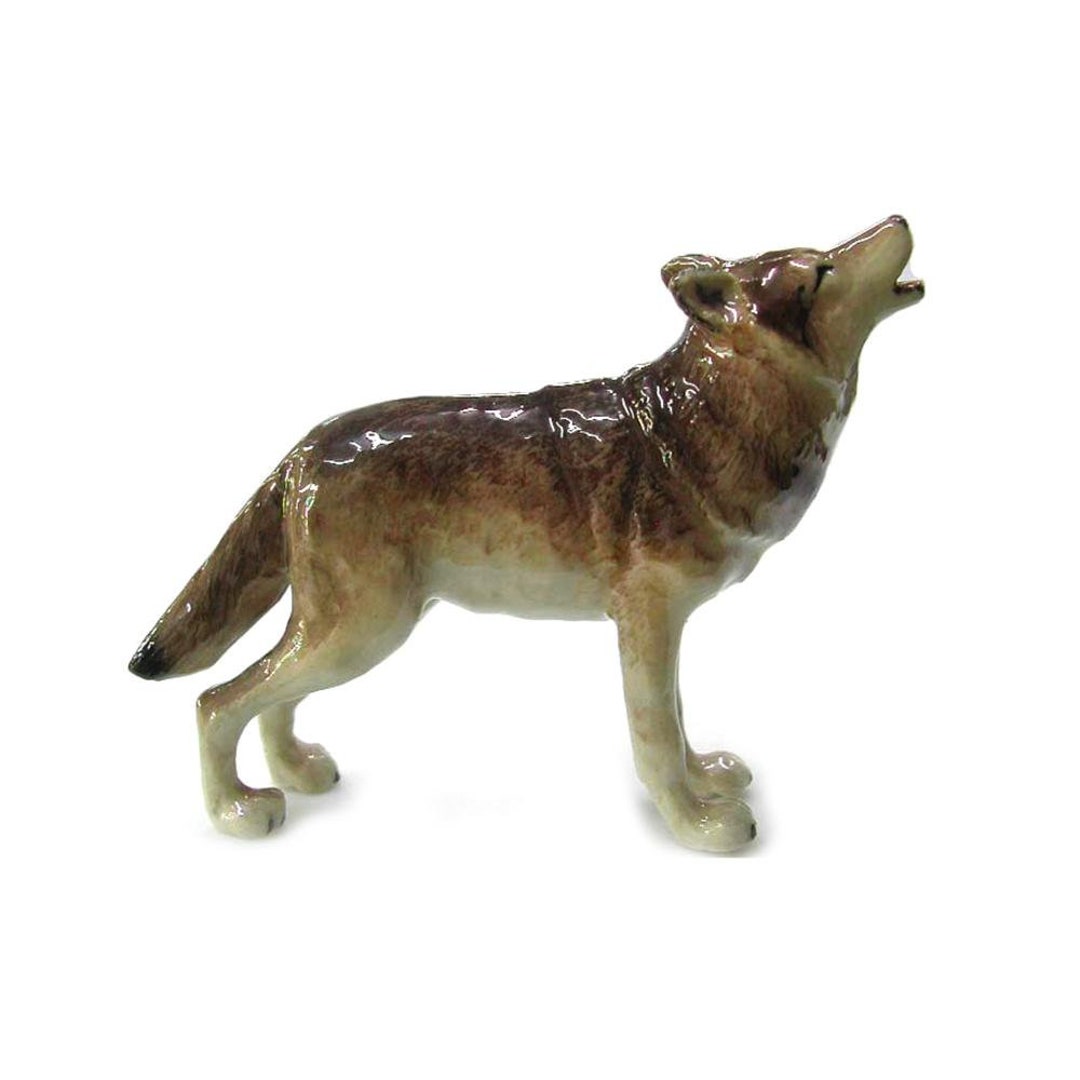 mini wolf figurines