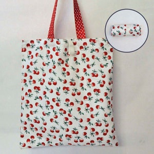 Roll Up Shopping Bag sewing pattern, PDF downloadable sewing tutorial, eco friendly foldable tote bag, easy DIY grocery tote
