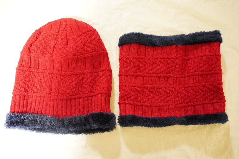 Winter hats COMFY WARM SOFT, Very comfortable. Perfect to wear any time Alpaca Red